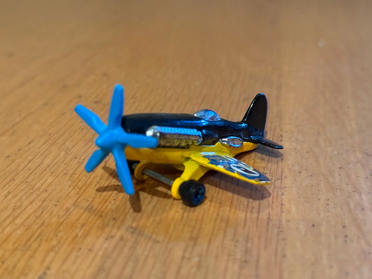 Hot Wheels Diecast Model - Mad Propz Aeroplane