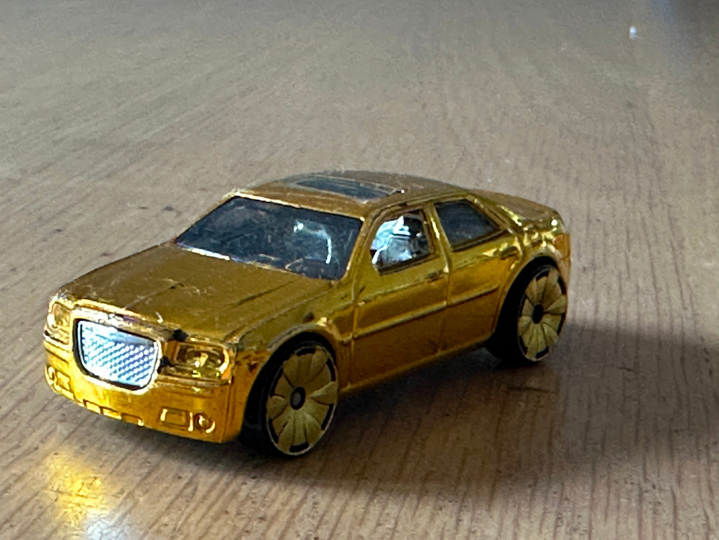 Hot Wheels Diecast Model - DCC Gold Chrysler 300C Hemi - Rare