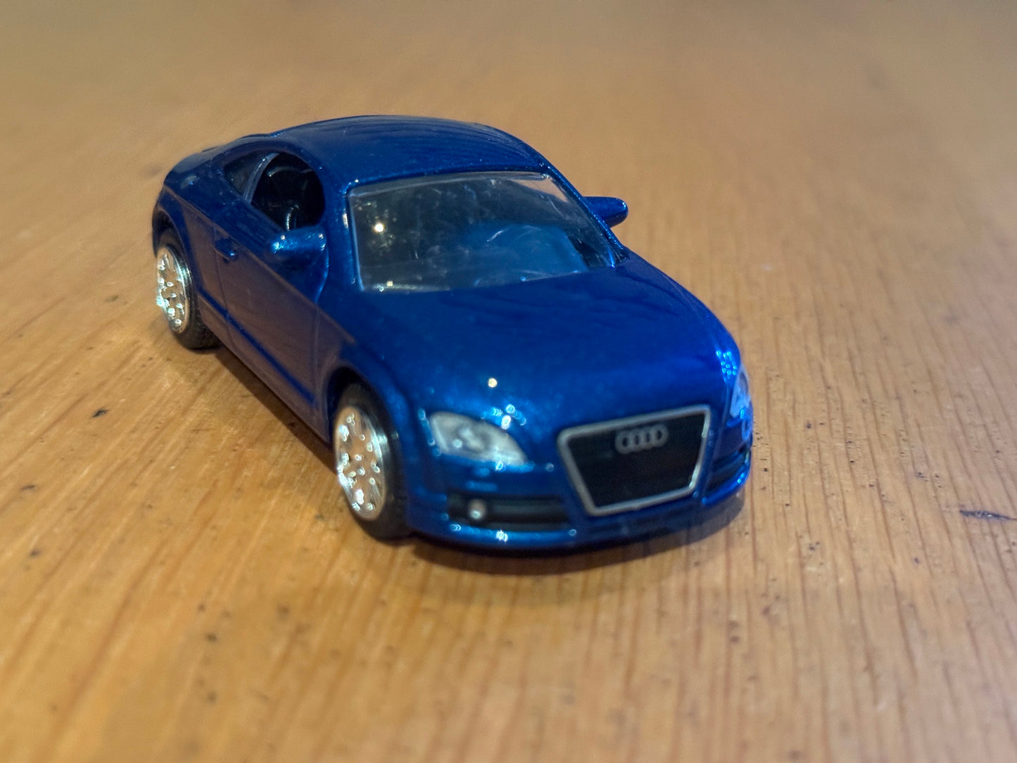 MotorMax 1:43 Diecast Car - 2007 Audi TT