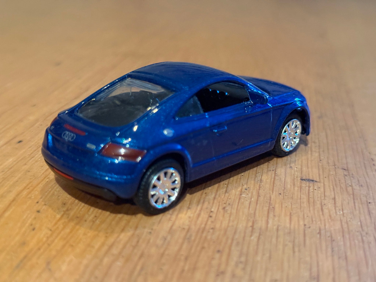 MotorMax 1:43 Diecast Car - 2007 Audi TT