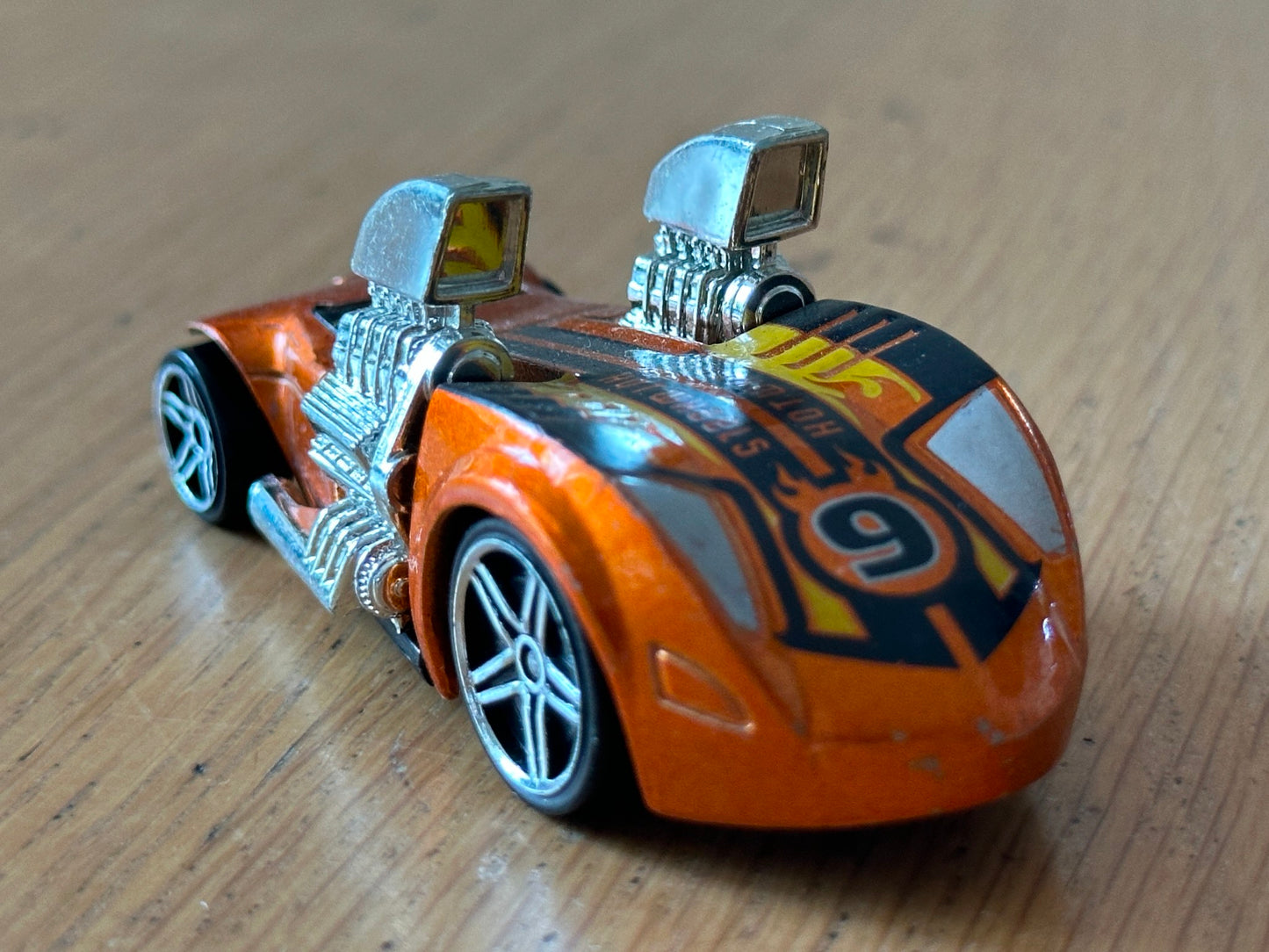 Hot Wheels Diecast Model - Twin Mill Hardnoze