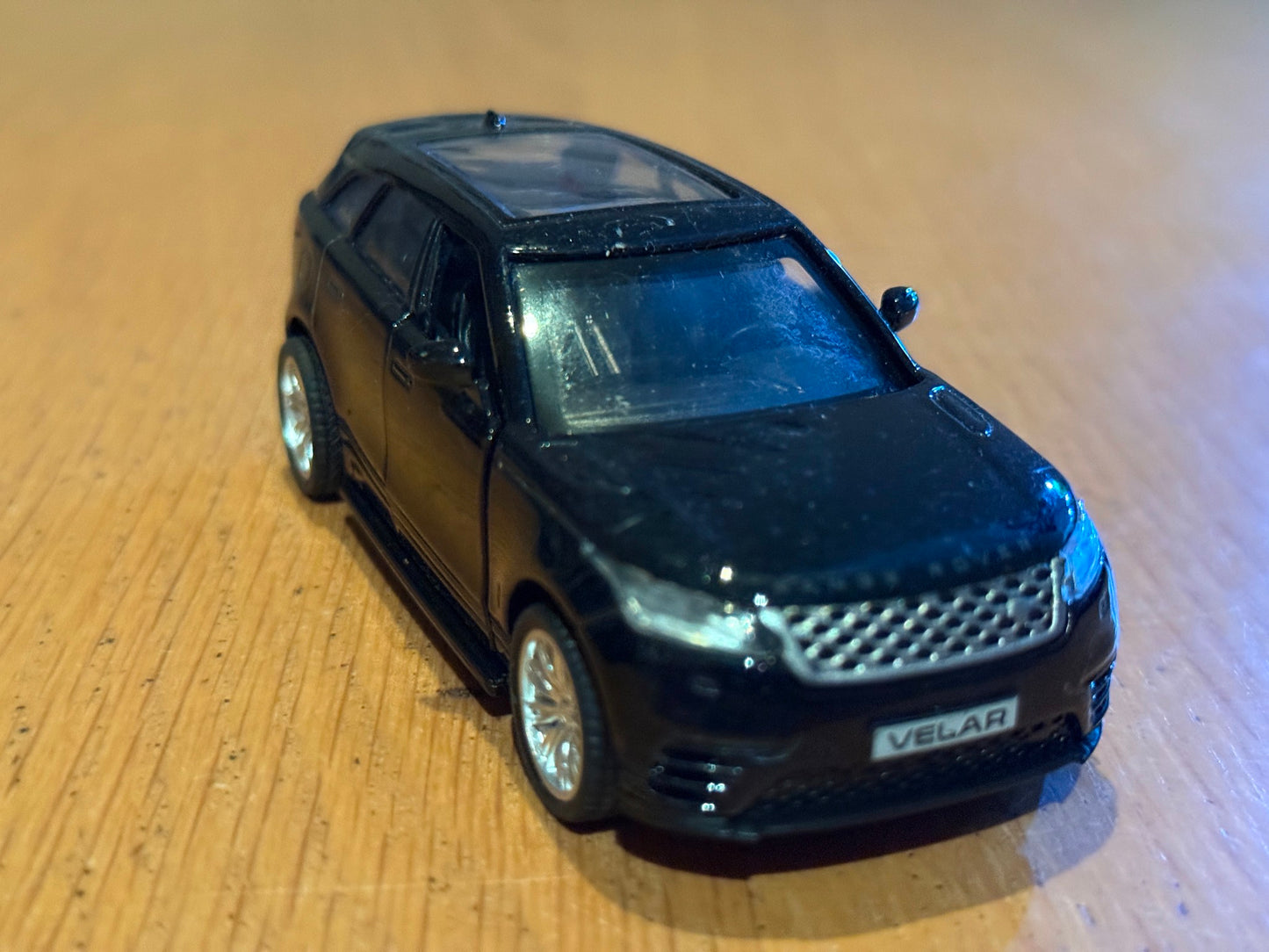 MSZ Diecast Pull Back - 1:43 Range Rover Velar - Pre owned