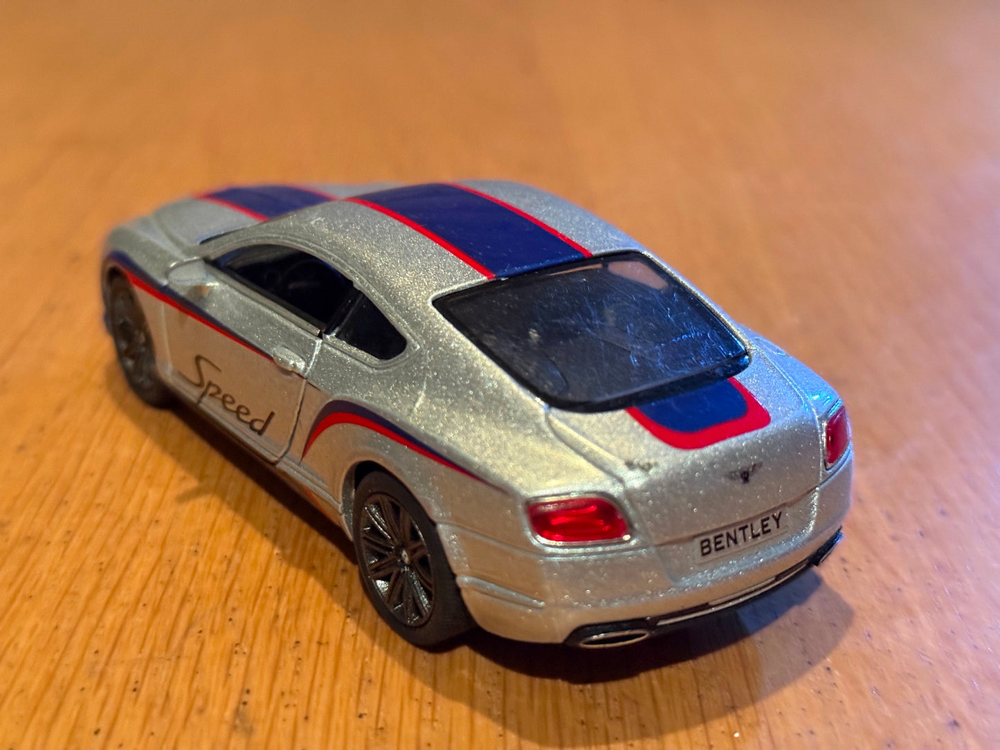 Kinsmart 1:36 Diecast Pull Back Car - 2012 Bentley Conintental GT Speed Preowned