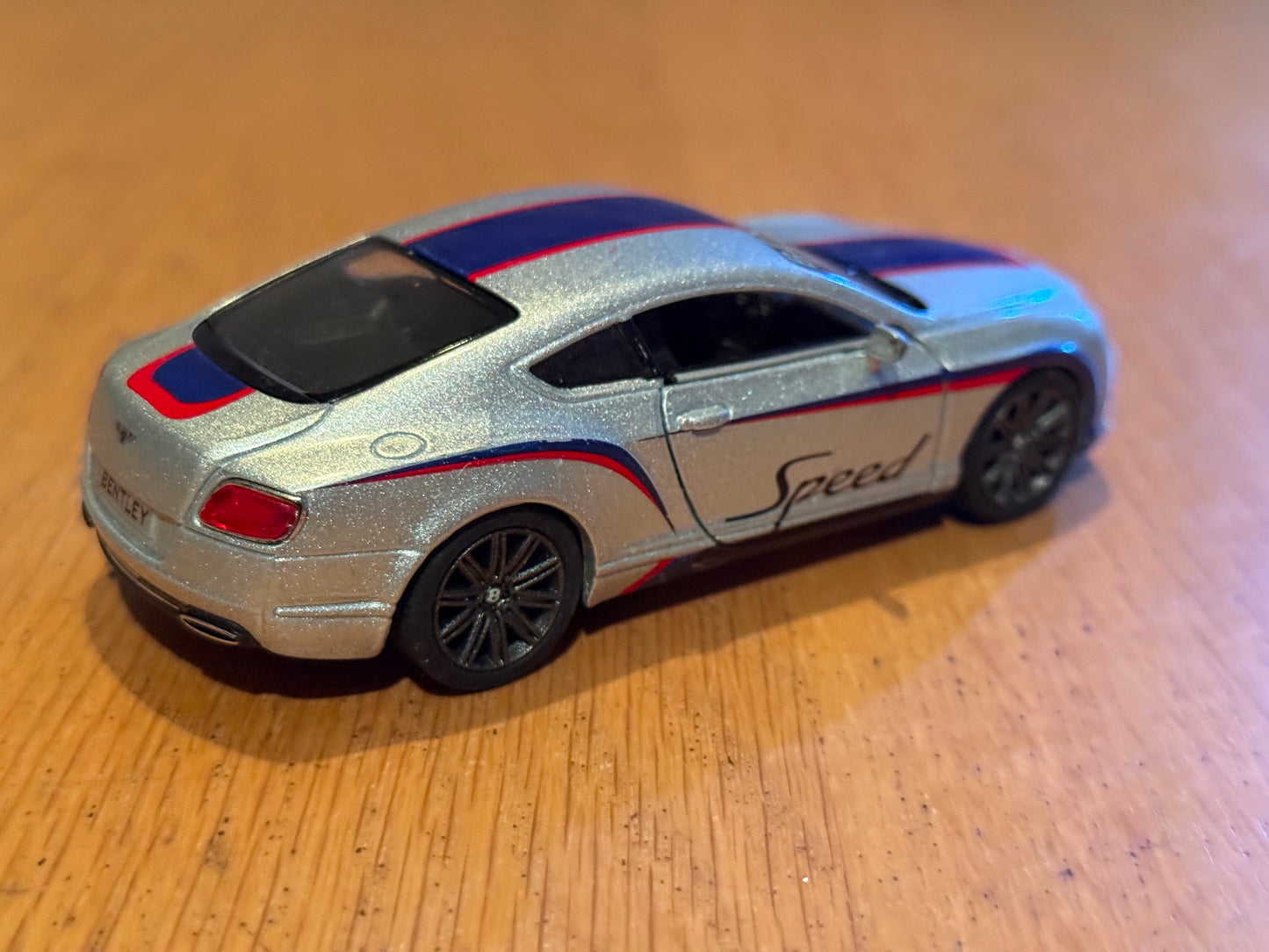 Kinsmart 1:36 Diecast Pull Back Car - 2012 Bentley Conintental GT Speed Preowned