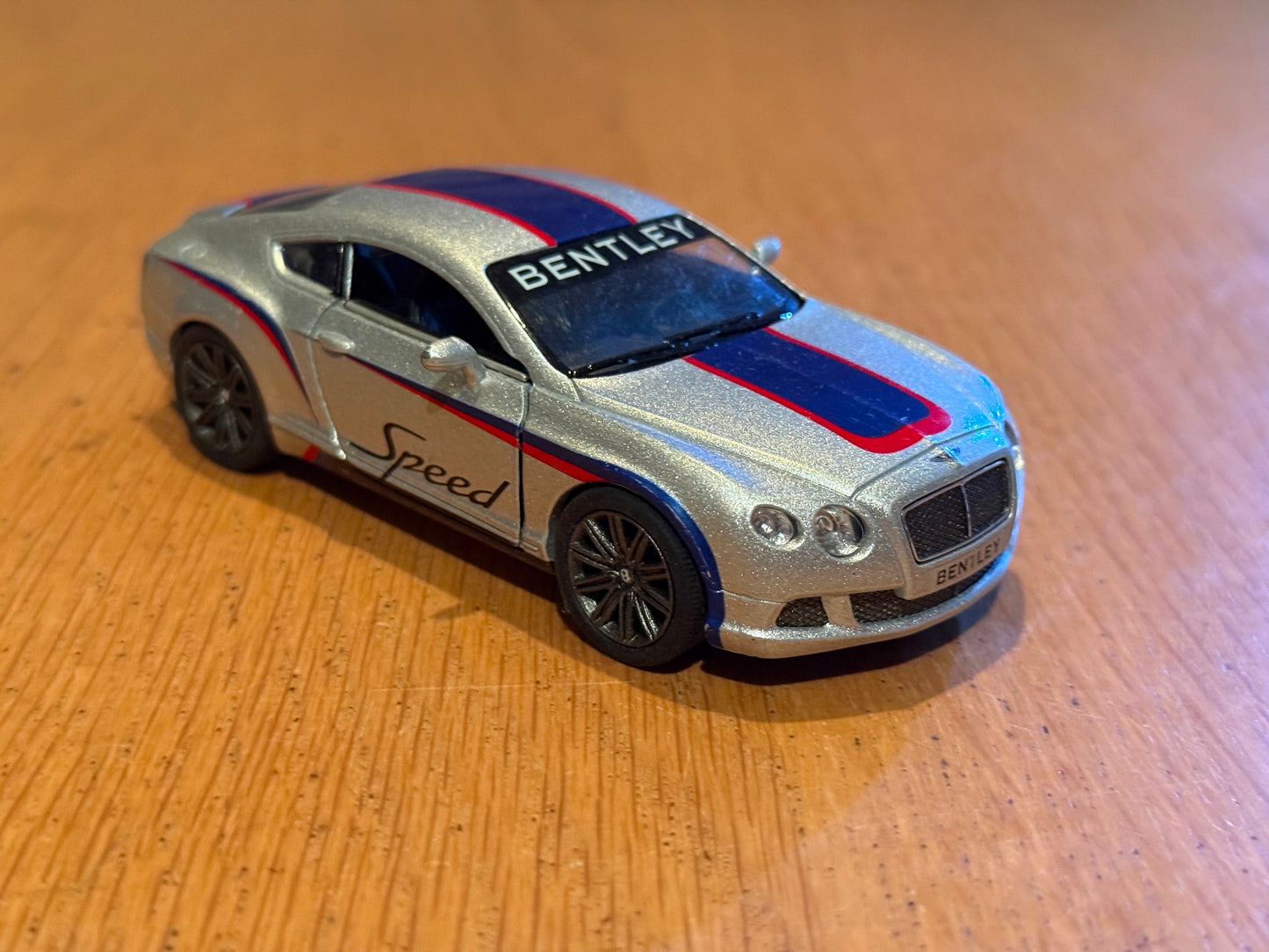 Kinsmart 1:36 Diecast Pull Back Car - 2012 Bentley Conintental GT Speed Preowned