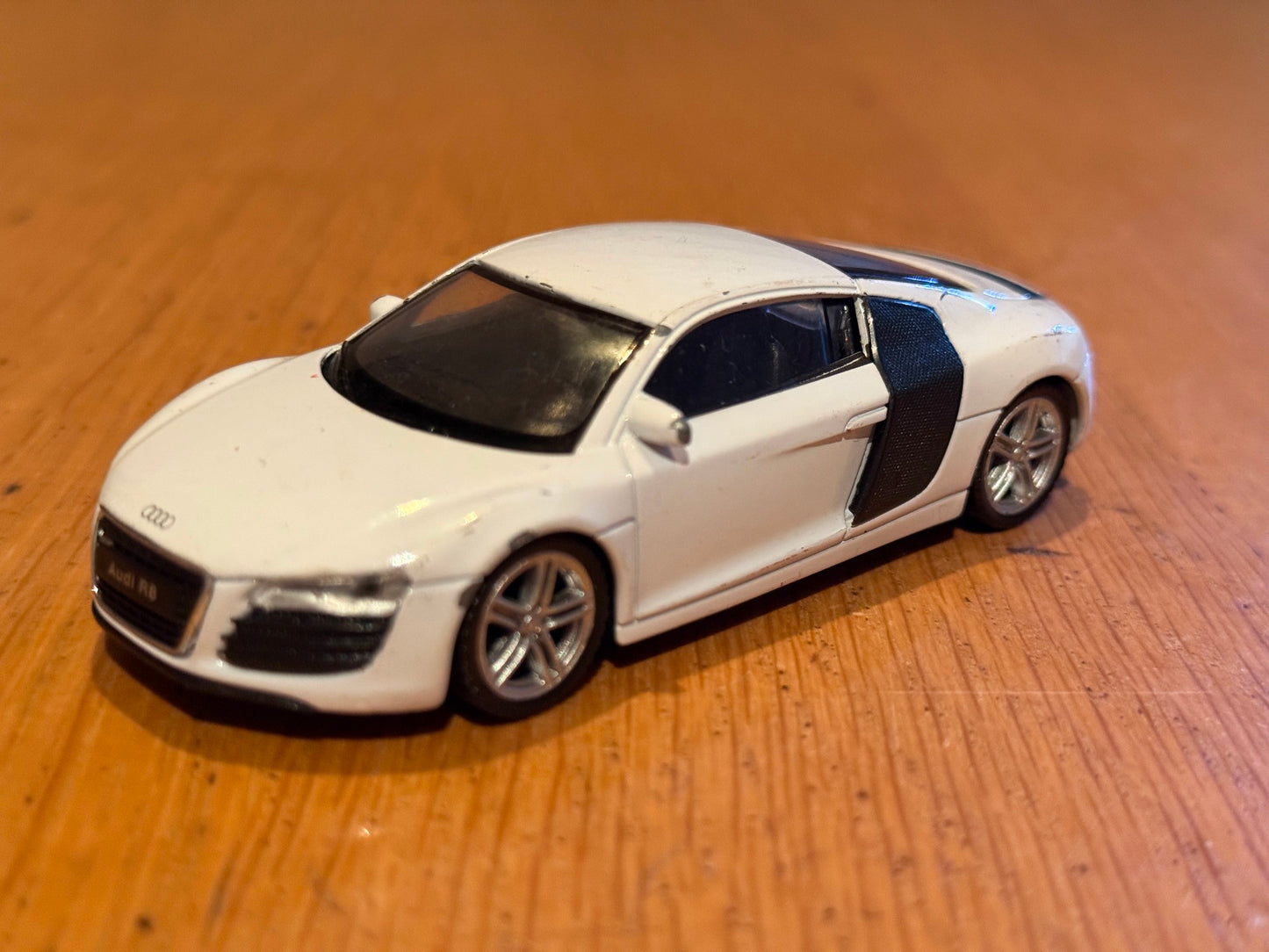Welly Pull Back Diecast 1:34 - Audi R8 V10