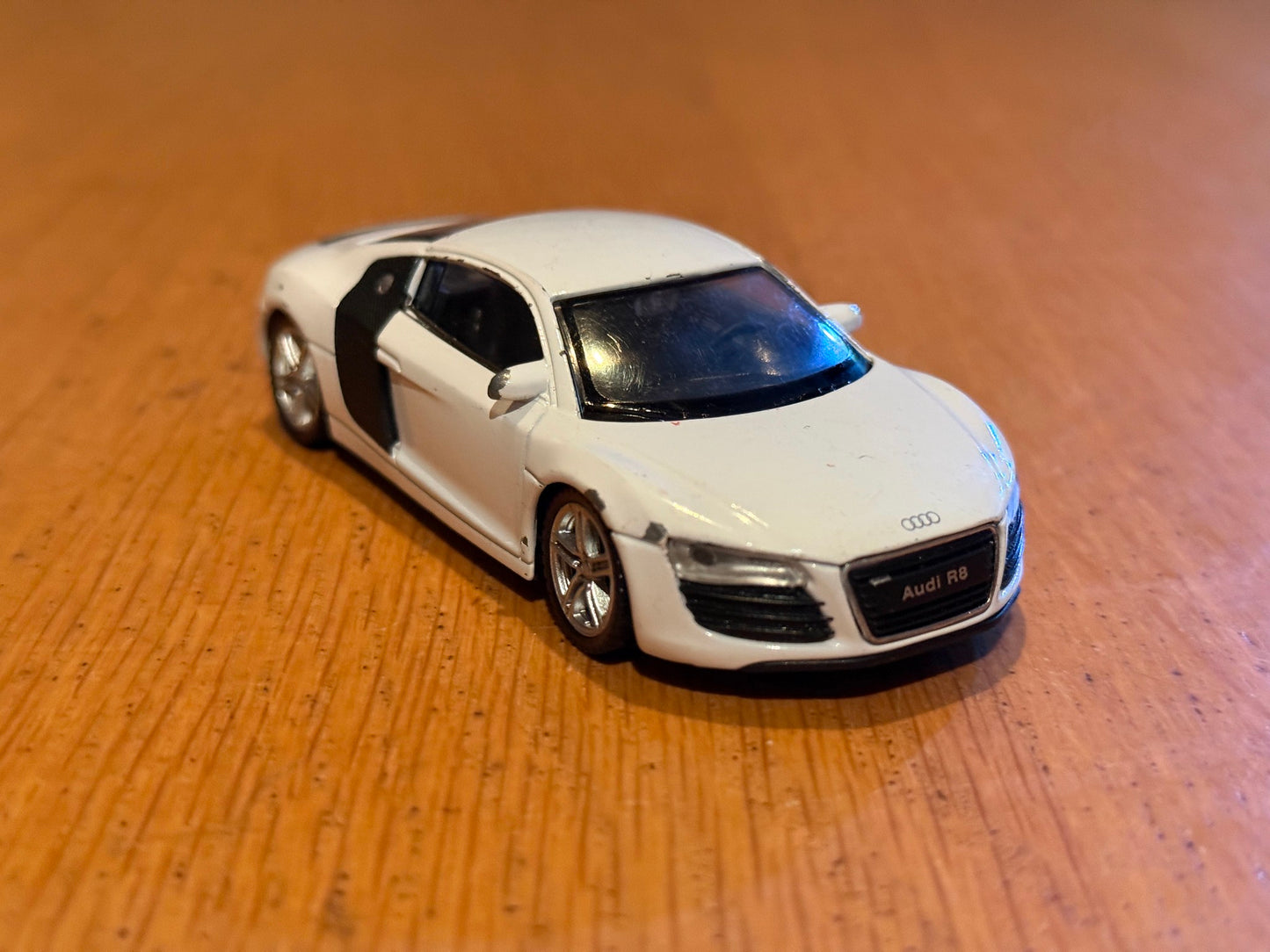 Welly Pull Back Diecast 1:34 - Audi R8 V10
