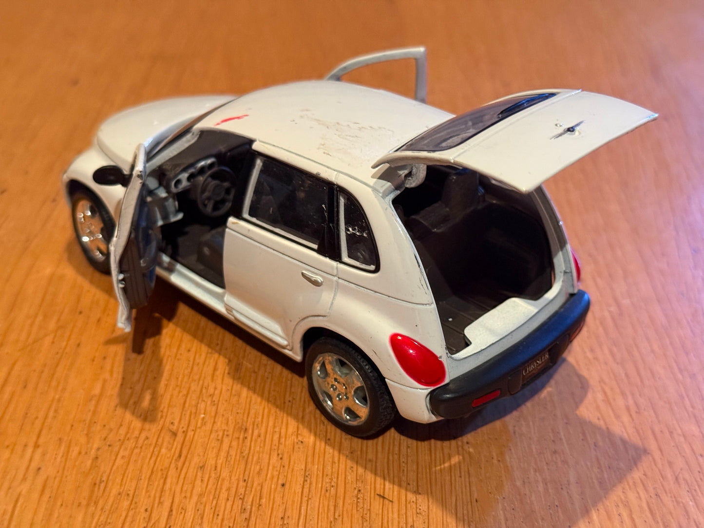 Maisto 3195 - 1:24 Chrysler PT Cruiser - playworn