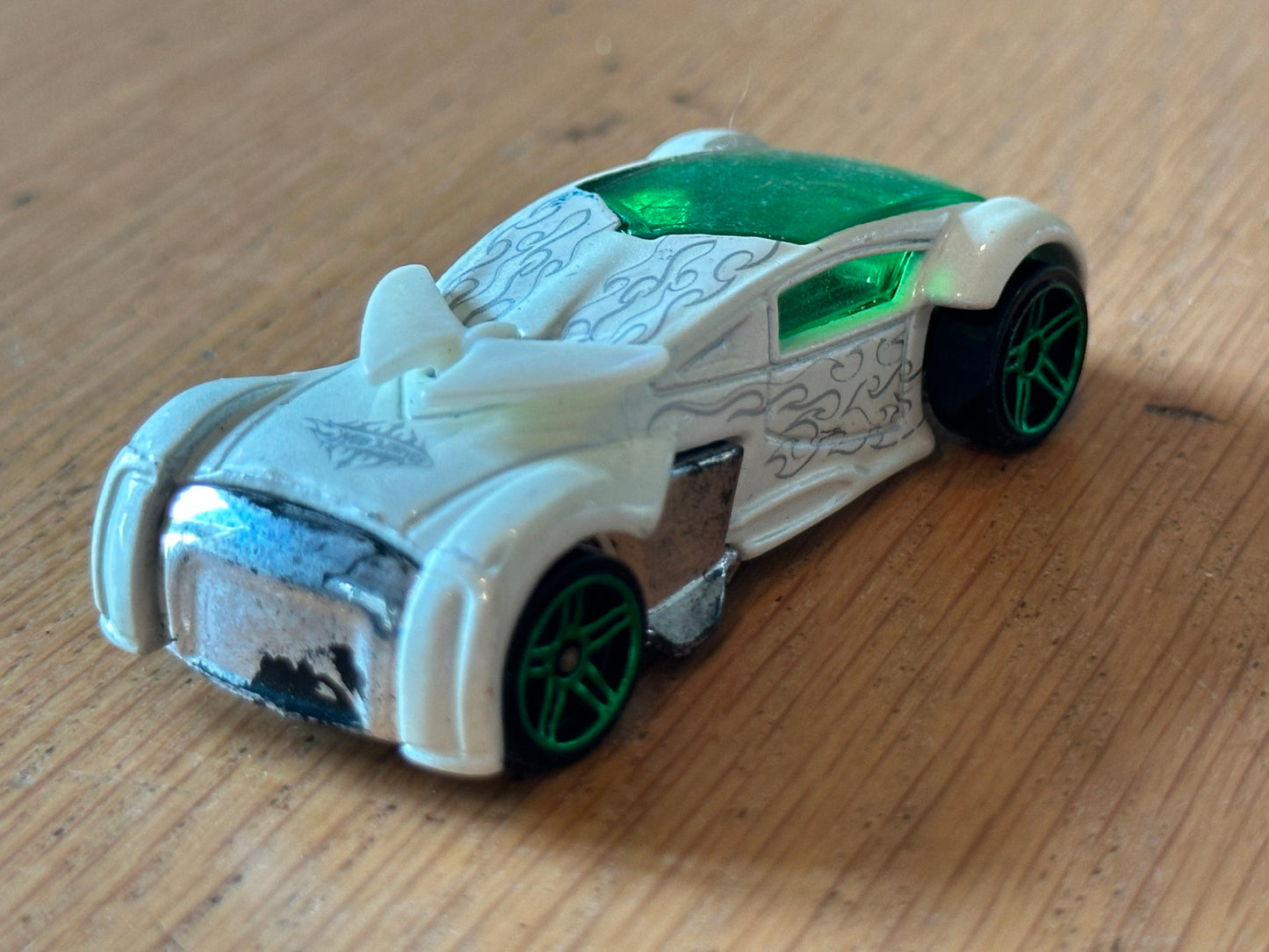 Hot Wheels Diecast Model - Phantom Racer