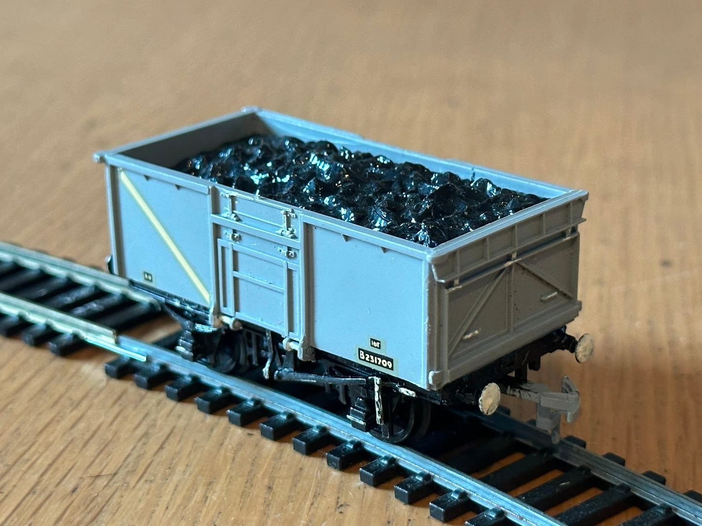 OO Gauge 16T Open Wagon with load. Kit built.