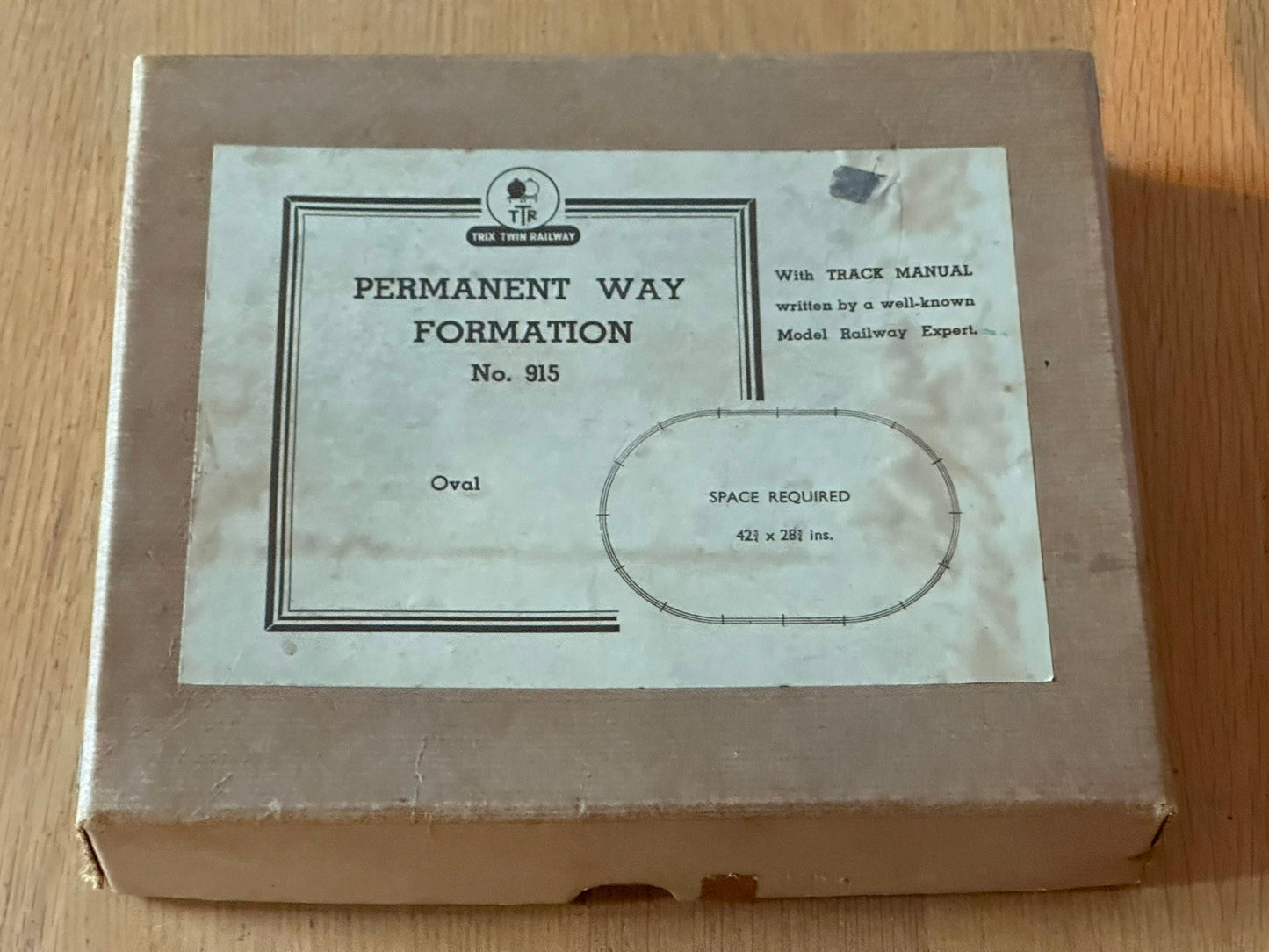 Trix Twin Railway Permanent Way Formation No.915 Oval Track Set OO Gauge. Boxed.