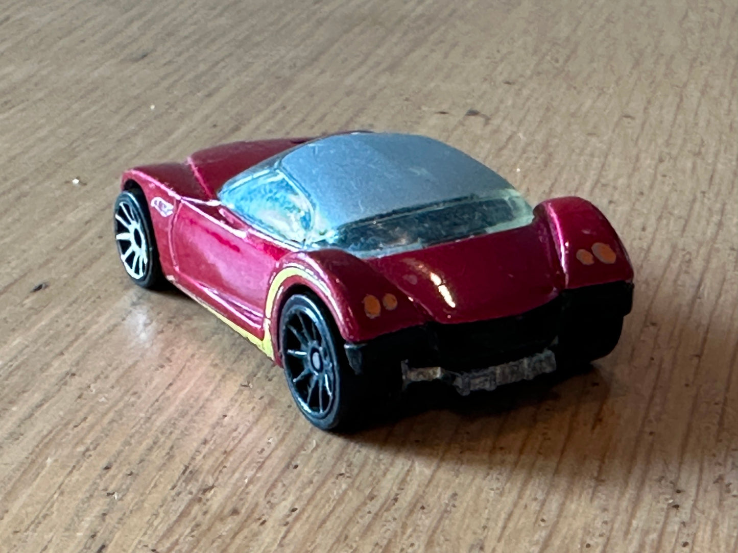 Hot Wheels Diecast Model - Golden Arrow