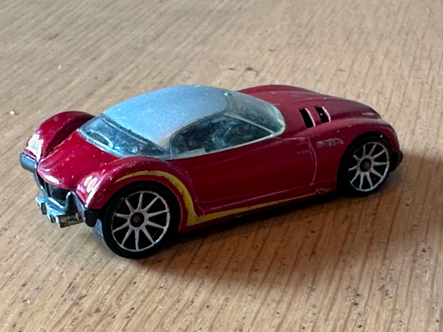 Hot Wheels Diecast Model - Golden Arrow