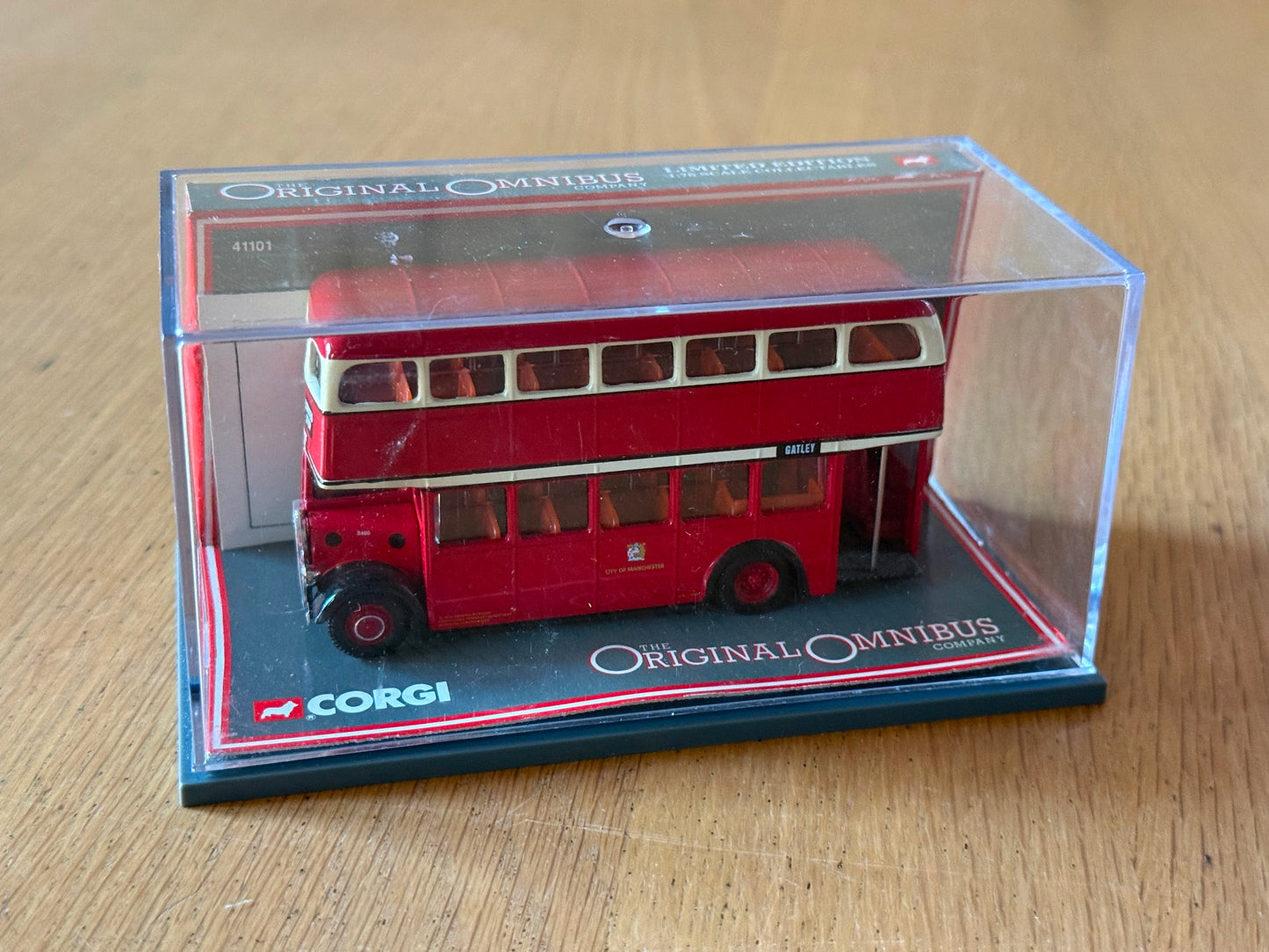 Corgi Original Omnibus 1:76 OM41101 - MCW Orion (Leyland) City of Manchester