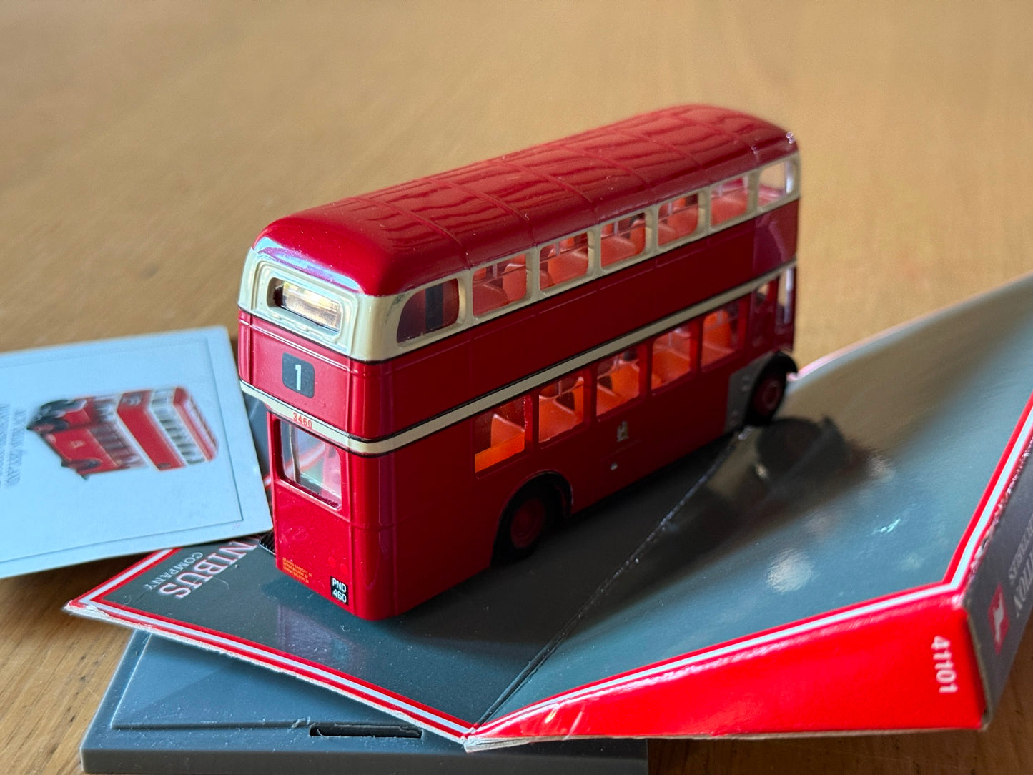 Corgi Original Omnibus 1:76 OM41101 - MCW Orion (Leyland) City of Manchester