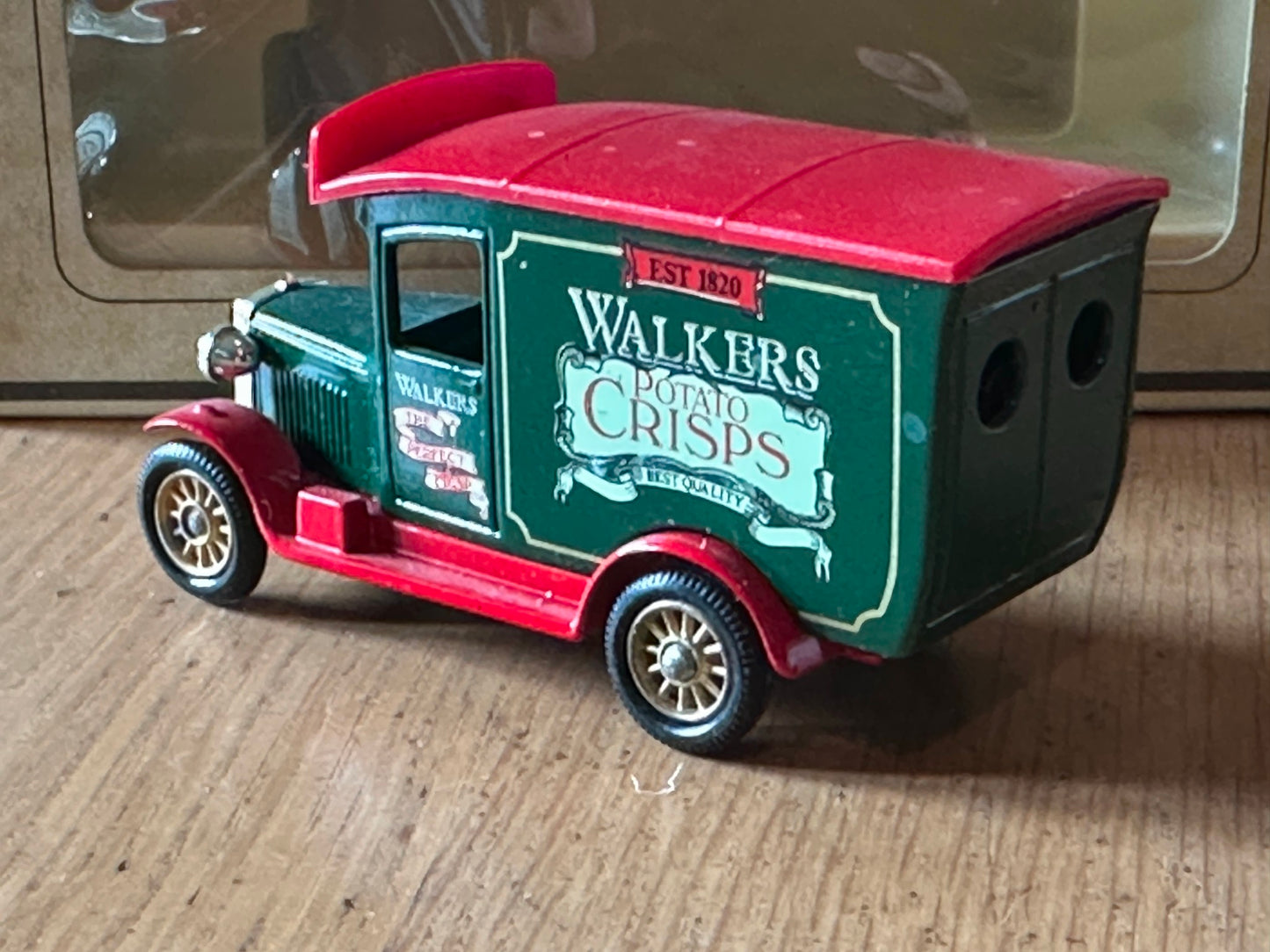 Days Gone LP21078 - Chevrolet Van - Walkers Crisps