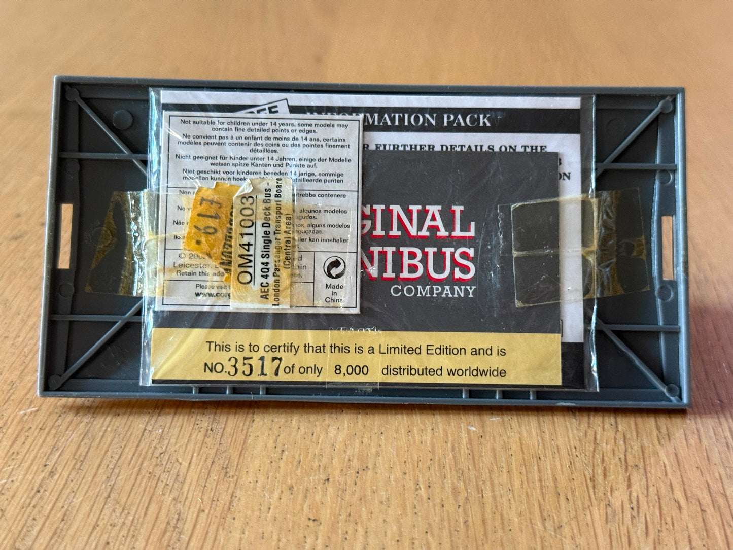 Corgi Original Omnibus 1:76 OM41003 - AEC 404 Single Deck Bus - London Transport