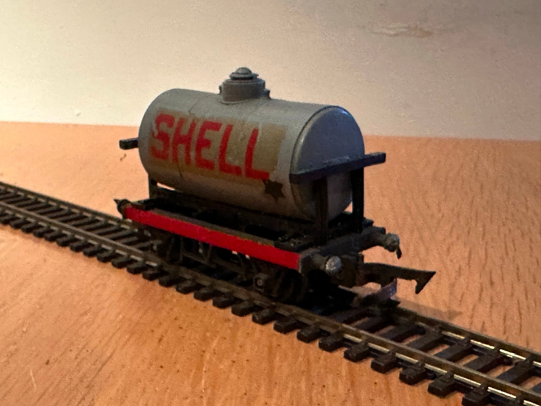 Triang TT Railways OO Gauge T73 Shell Petrol Tanker (with BP sticker ...