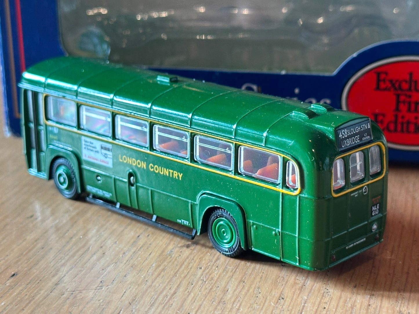 EFE 23310DL - 1:76 AEC RF Bus - London County – Midland Models