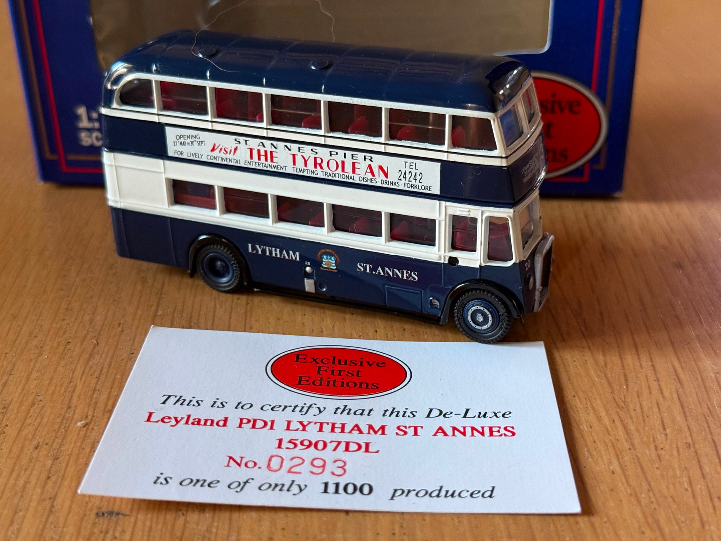 EFE OO Gauge 1:76 41101 - Leyland Titan PD2 MCW Orion - City of Manchester