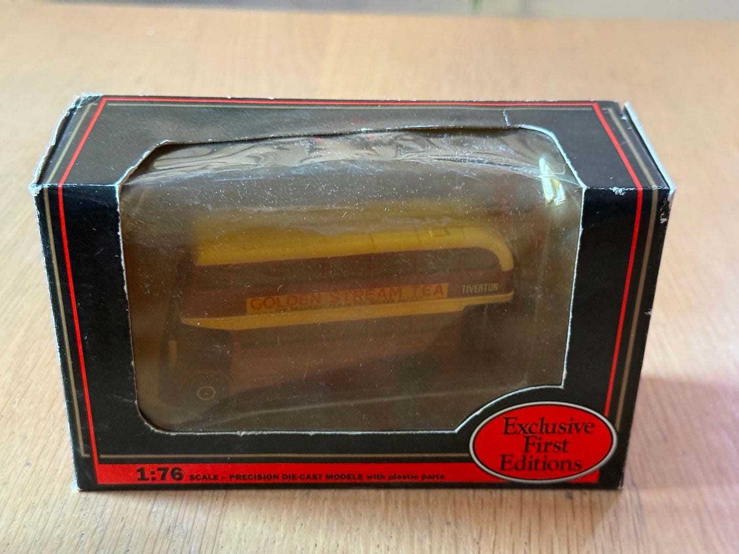 EFE OO Gauge 1:76 16004 - Leyland PD2 Lowbridge Bus - Devon General