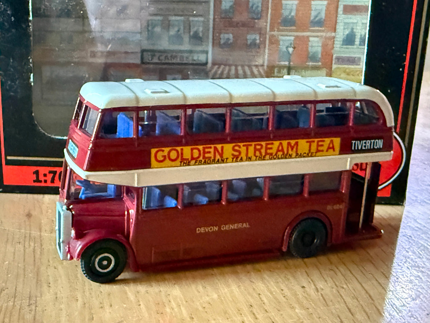 EFE OO Gauge 1:76 16004 - Leyland PD2 Lowbridge Bus - Devon General