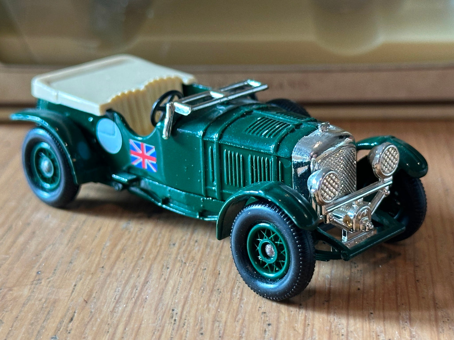 Days Gone DG46000 - Bentley 4.5litre, British Racing Green, without Racing No.