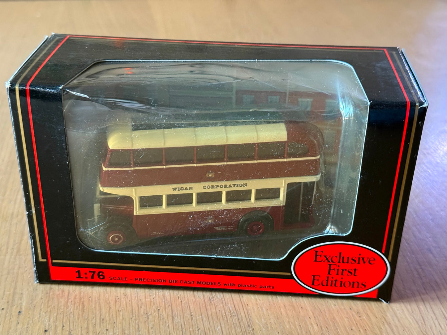 EFE OO Gauge 1:76 - Leyland PD2 Highbridge - Wigan Corporation OO Gauge