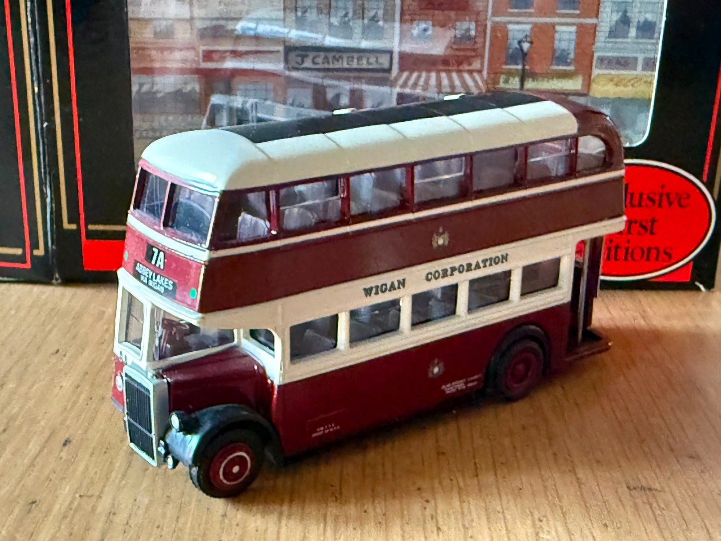 EFE OO Gauge 1:76 - Leyland PD2 Highbridge - Wigan Corporation OO Gauge