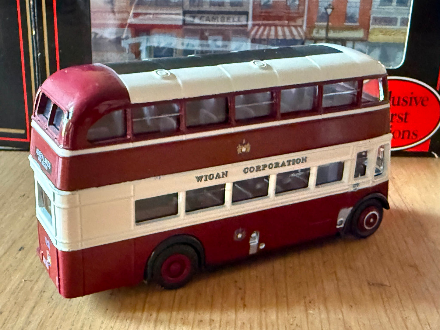 EFE OO Gauge 1:76 - Leyland PD2 Highbridge - Wigan Corporation OO Gauge