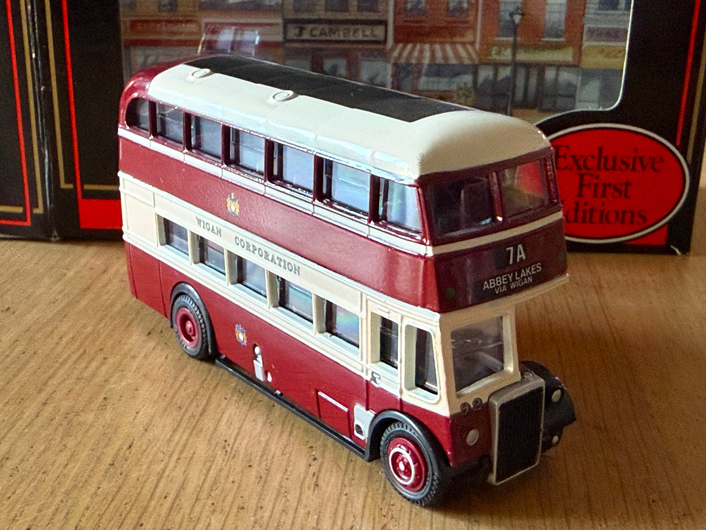 EFE OO Gauge 1:76 - Leyland PD2 Highbridge - Wigan Corporation OO Gauge