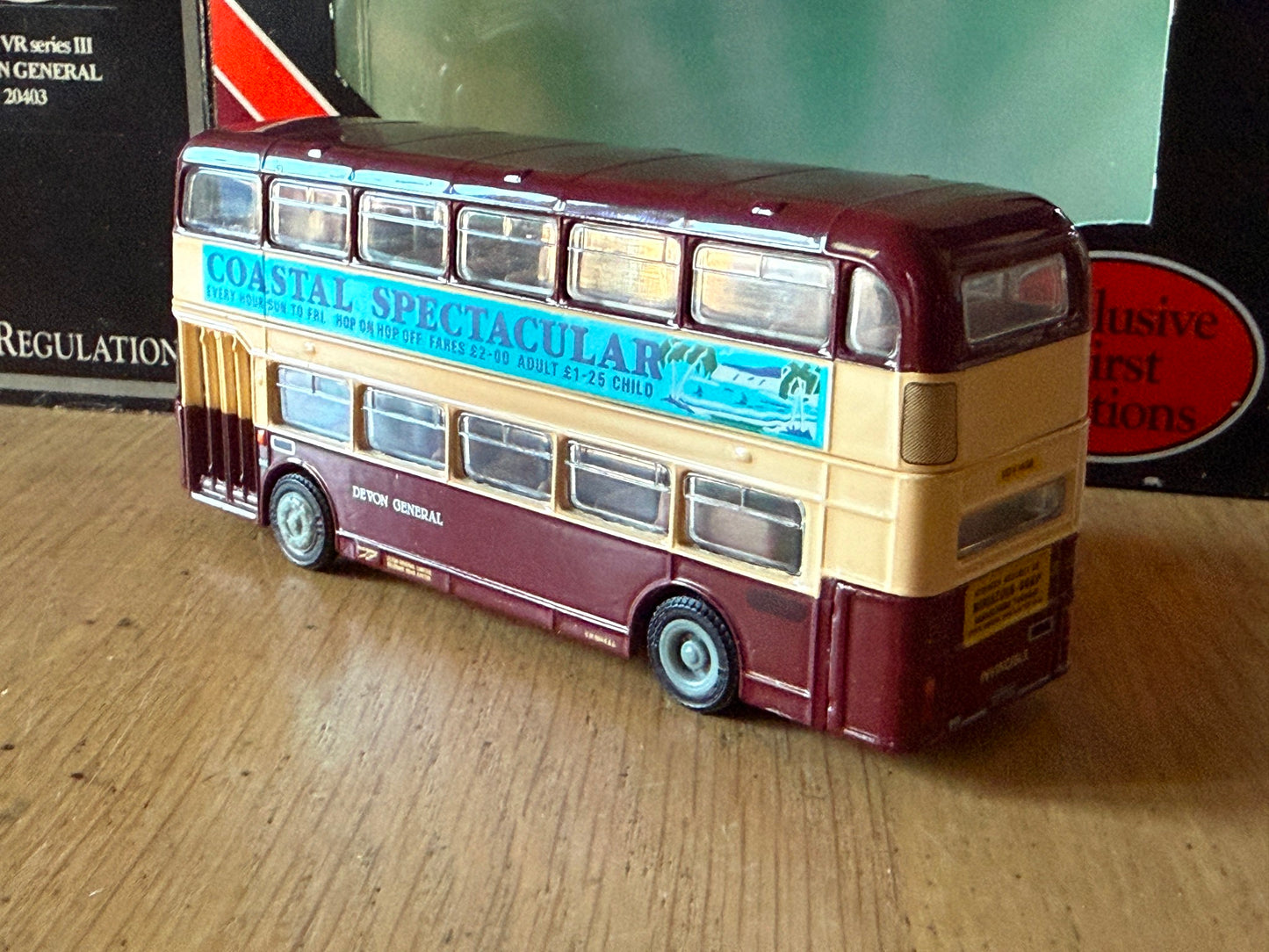 EFE OO Gauge 1:76 20403 - Bristol VR Series lll - Devon General
