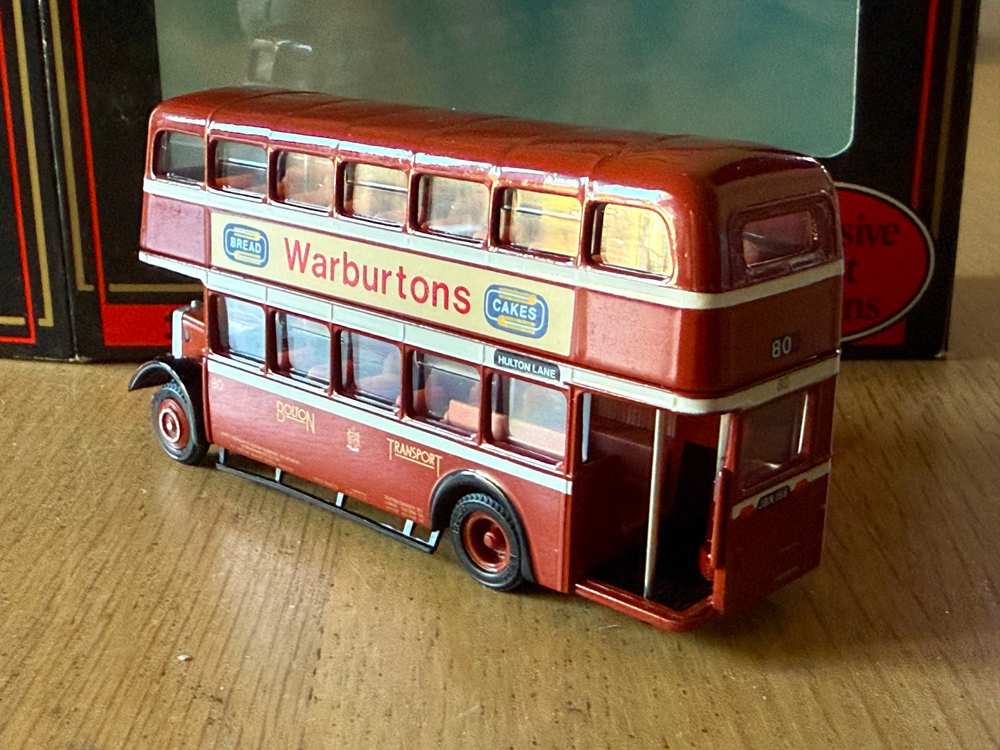 EFE OO Gauge 1:76 20003 - Leyland Titan PD2/12 MCW Orion Bus - Bolton