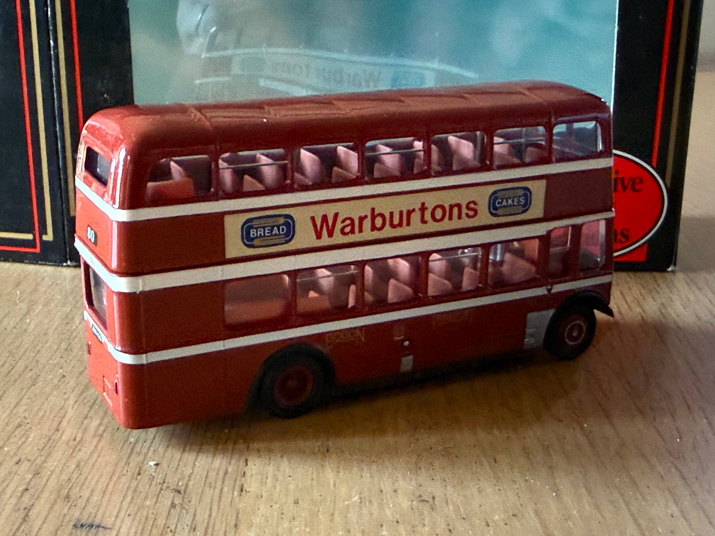 EFE OO Gauge 1:76 20003 - Leyland Titan PD2/12 MCW Orion Bus - Bolton