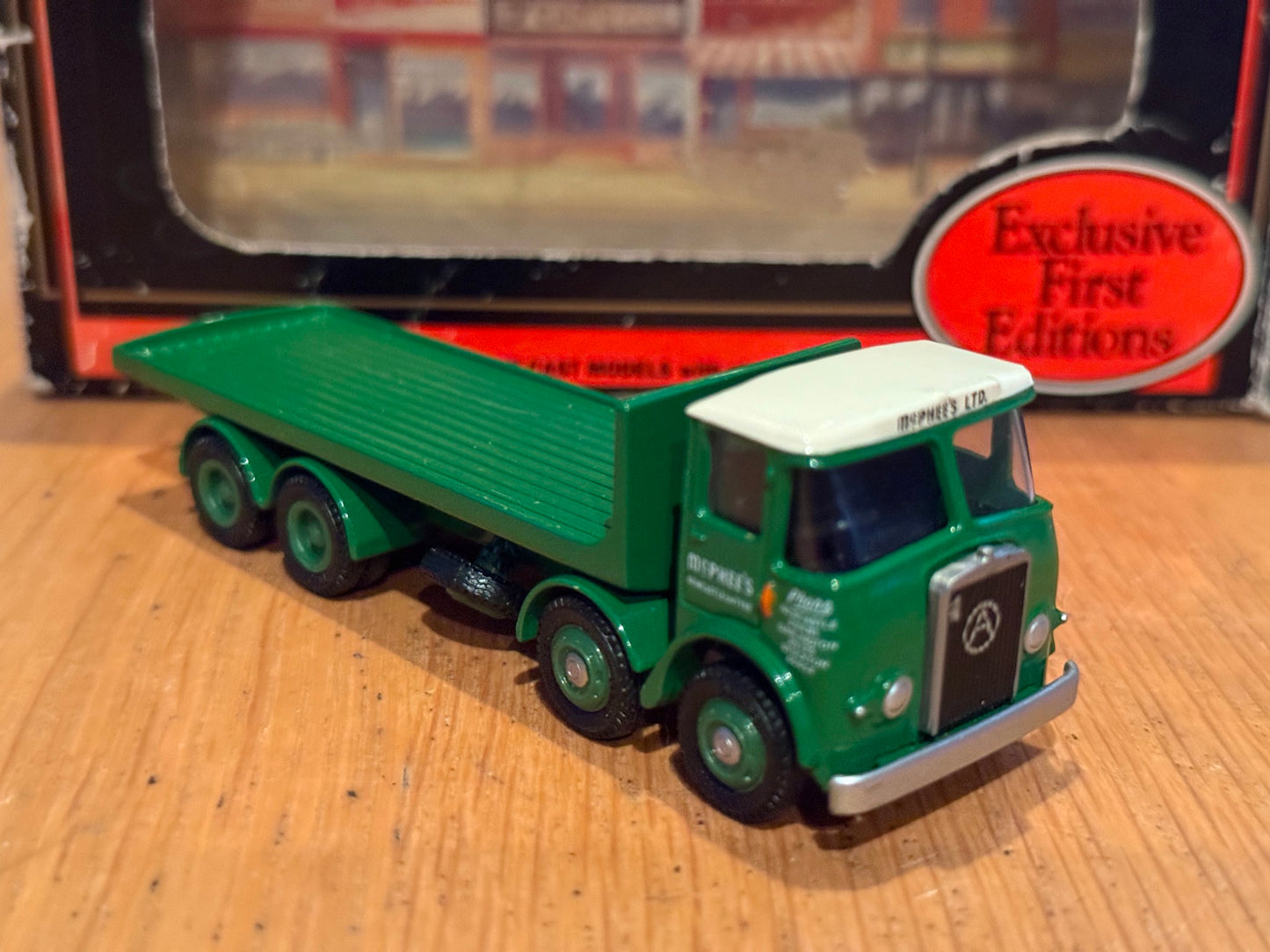 EFE OO Gauge 1:76 12801 - Atkinson 4 Axle Flatbed Lorry - McPhee's Ltd