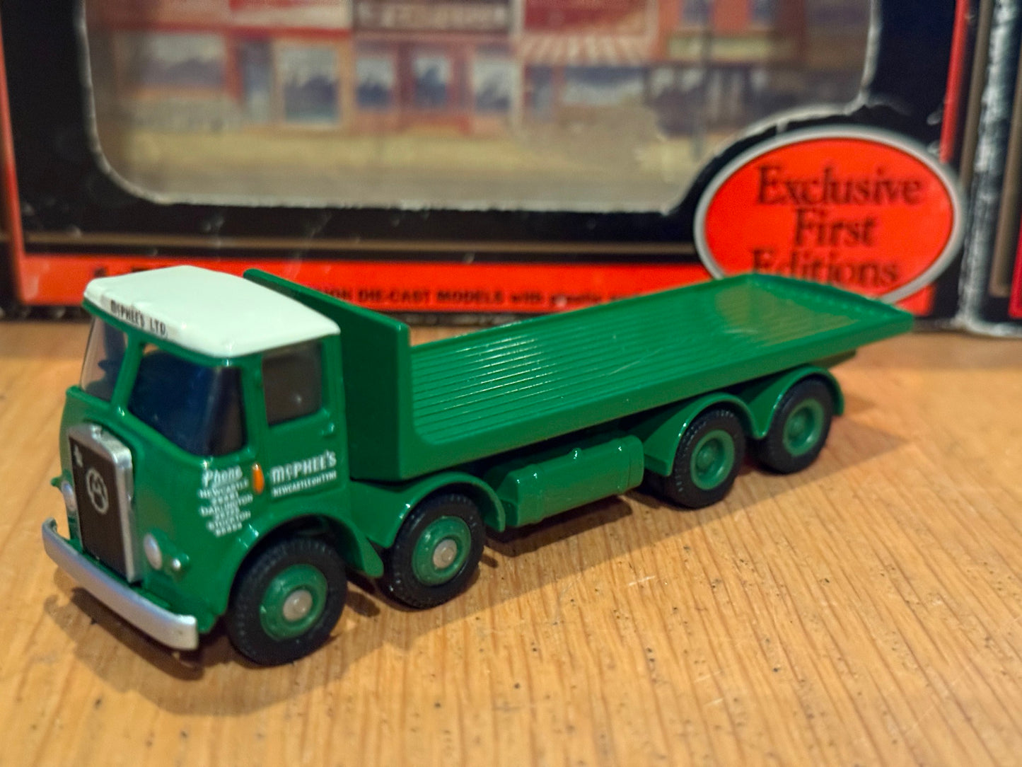 EFE OO Gauge 1:76 12801 - Atkinson 4 Axle Flatbed Lorry - McPhee's Ltd