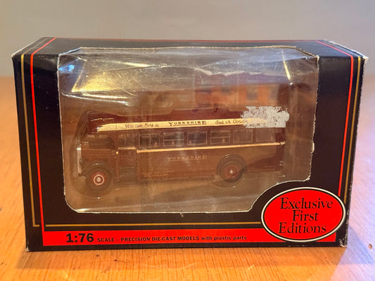EFE OO Gauge 1:76 18301 - Leyland TS8 Tiger Type A - Yorkshire Woollen