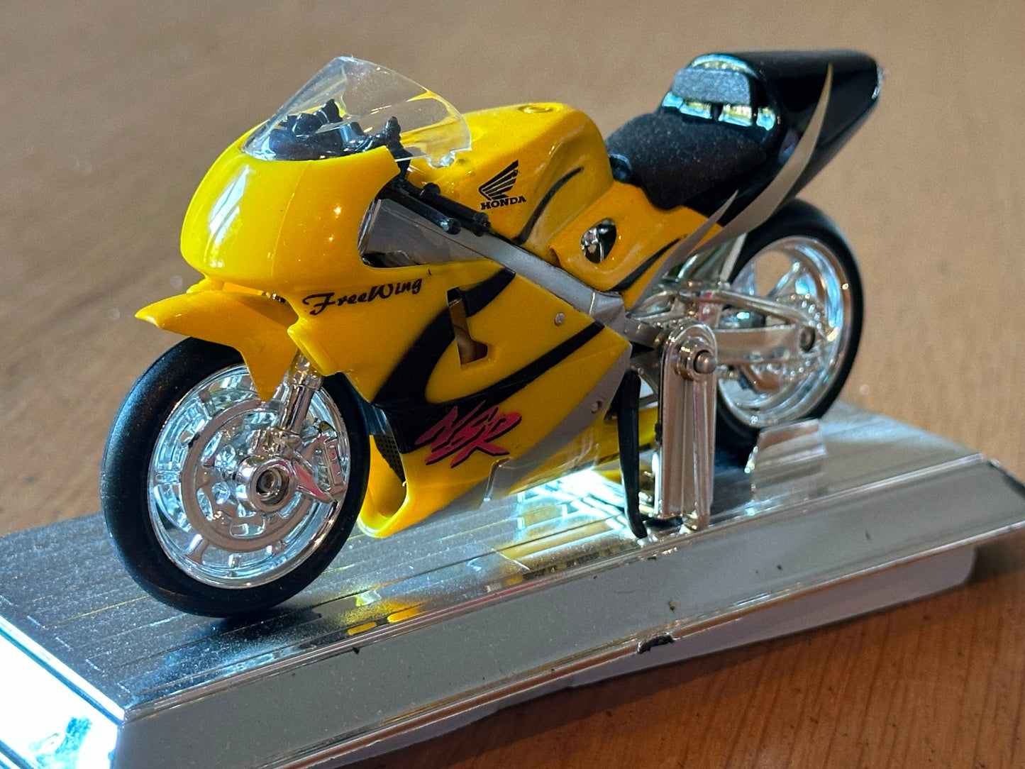 Saico 1:18 Motorcycle Model - Honda NSR500