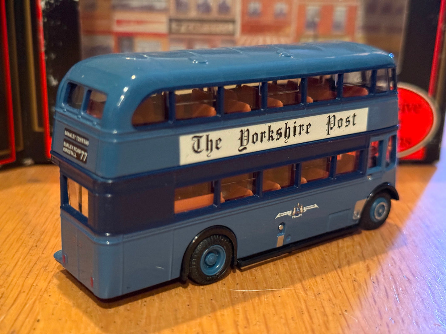 EFE OO Gauge 1:76 16104 - Leyland PD2 Highbridge Bus - Leeds Transport