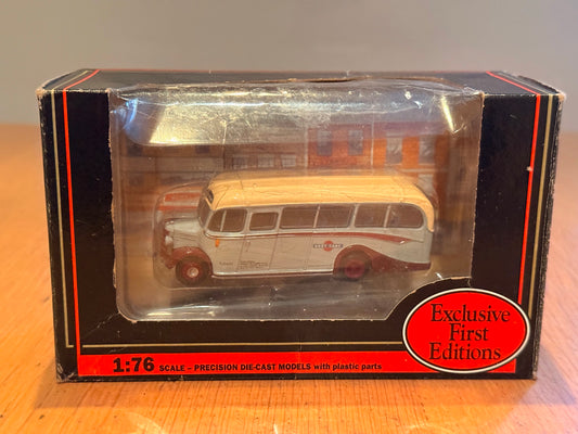 EFE OO Gauge 1:76 20104 -Bedford OB Coach - Grey Cars