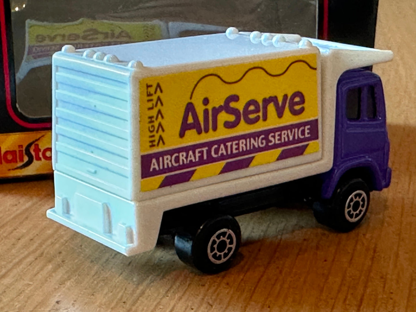 Maisto Special Edition Airport Catering Truck