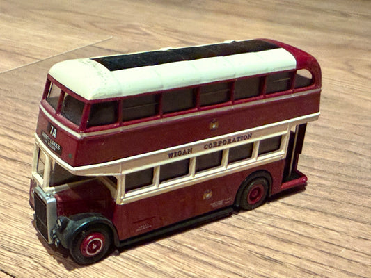 EFE OO Gauge 1:76 16101 - Leyland PD2 Highbridge - Wigan Corporation (No box)