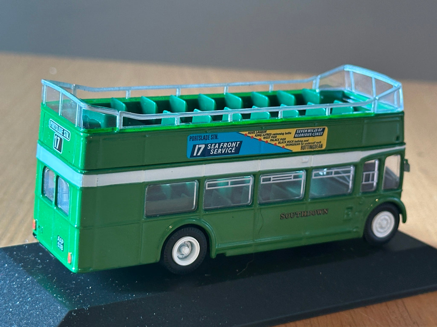 Atlas Great British Buses 1:76 OO Gauge - Southdown Bristol Lodekka FS