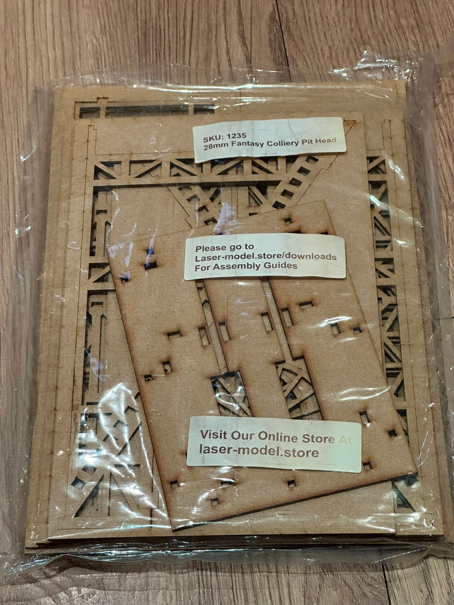 Laser Cut OO Gauge Fantasy Colliery Pit Head Construction Kit