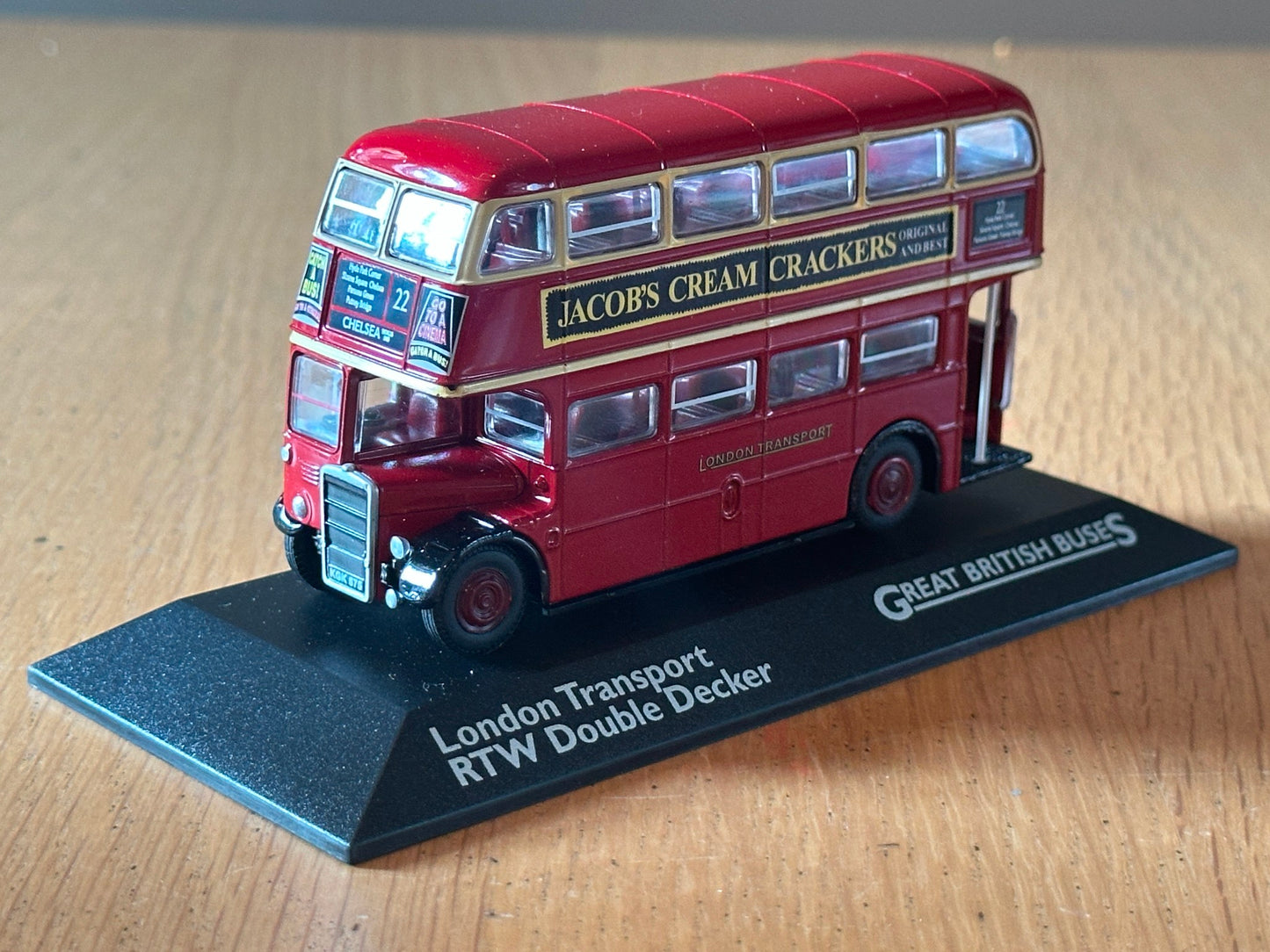 Atlas Great British Buses 1:76 London Transport RTW Double Decker.