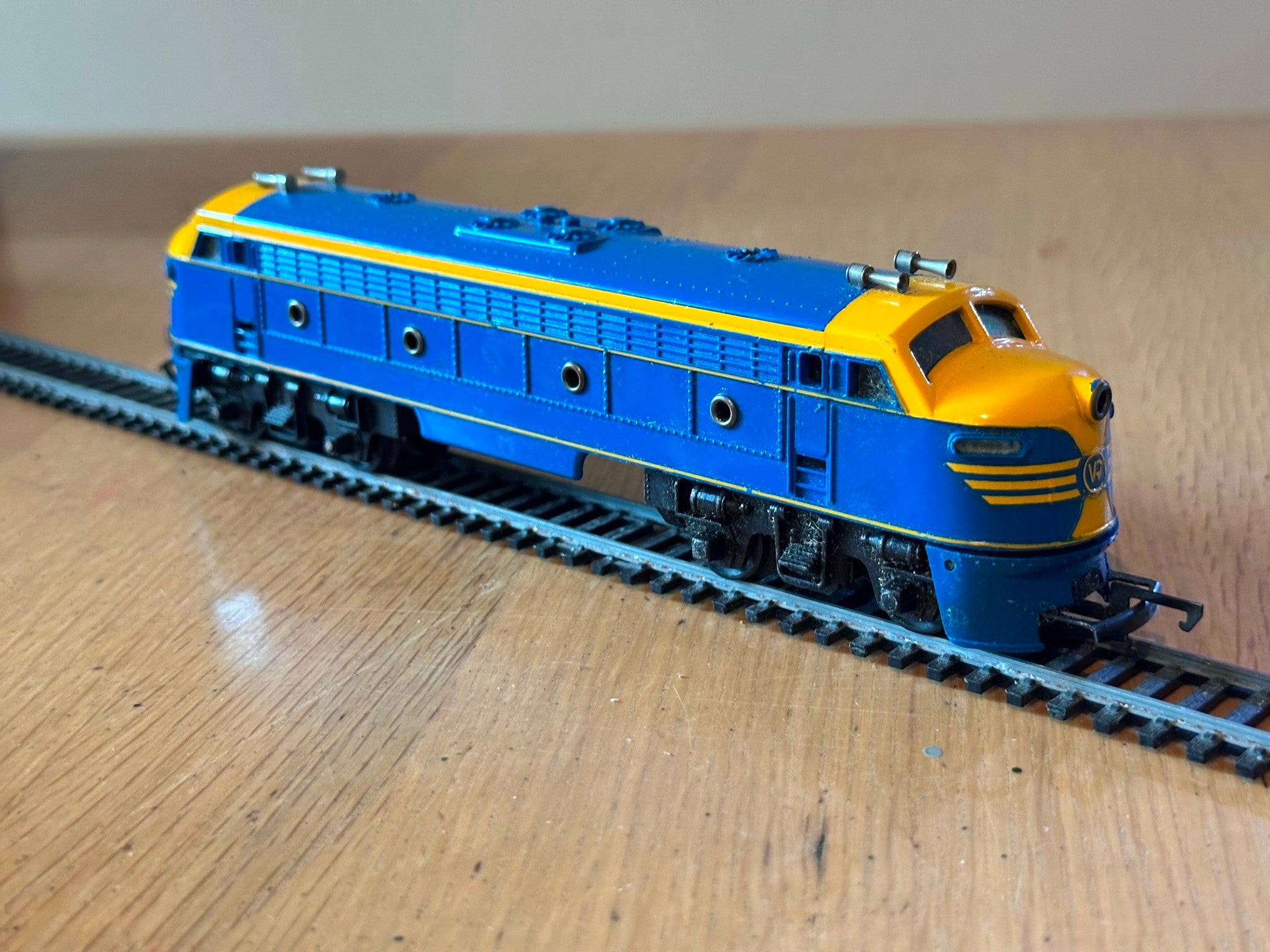 Triang Hornby OO Gauge R159 Transcontinental Double Ended Diesel. Full ...