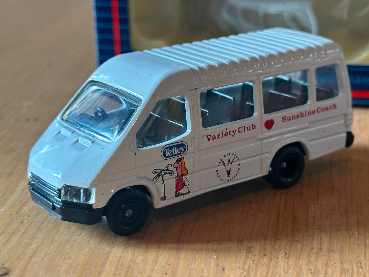 Lledo PM100001 Tetley Tea, Variety Club Sunshine Coach - Ford Transit