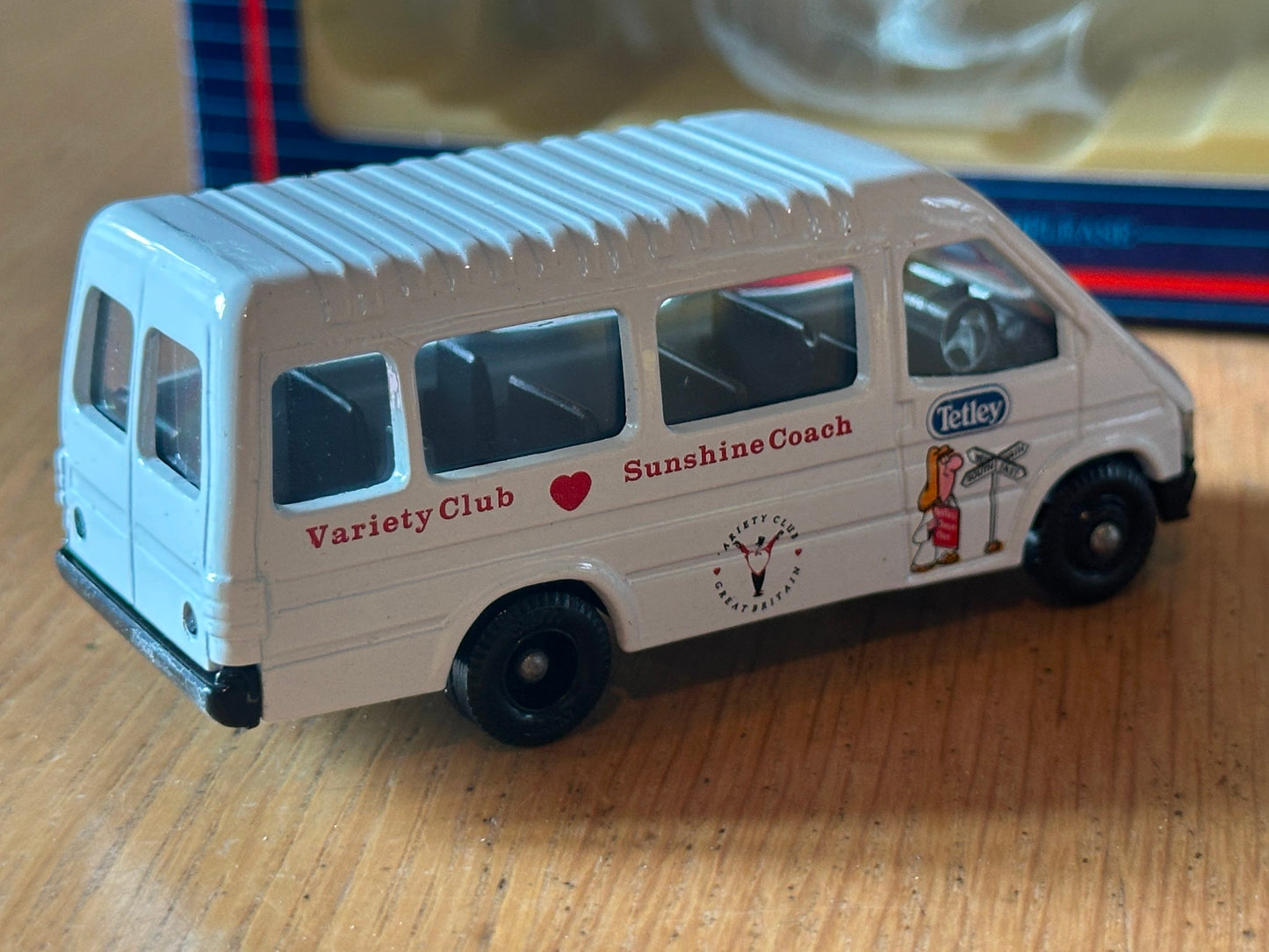 Lledo PM100001 Tetley Tea, Variety Club Sunshine Coach - Ford Transit