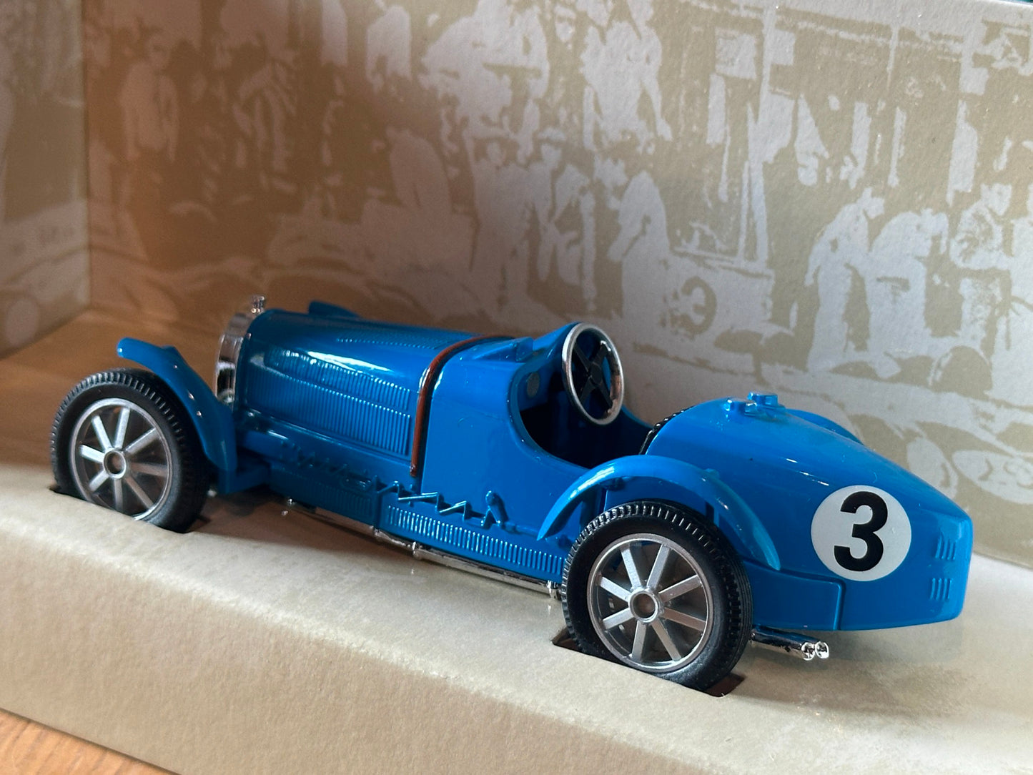 Corgi Legends of Speed - Bugatti B00202