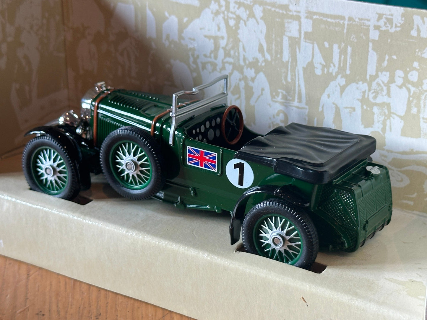 Corgi Legends of Speed - Bentley B00201